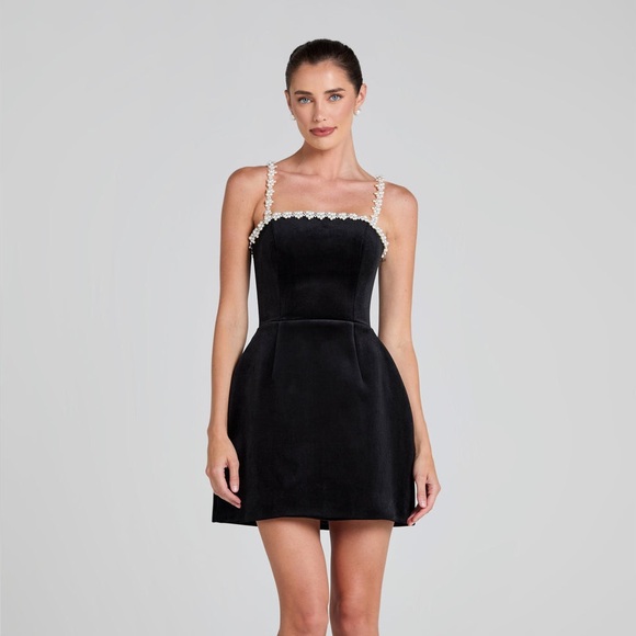 Nadine Merabi Em Velvet Black Dress - Picture 3 of 9